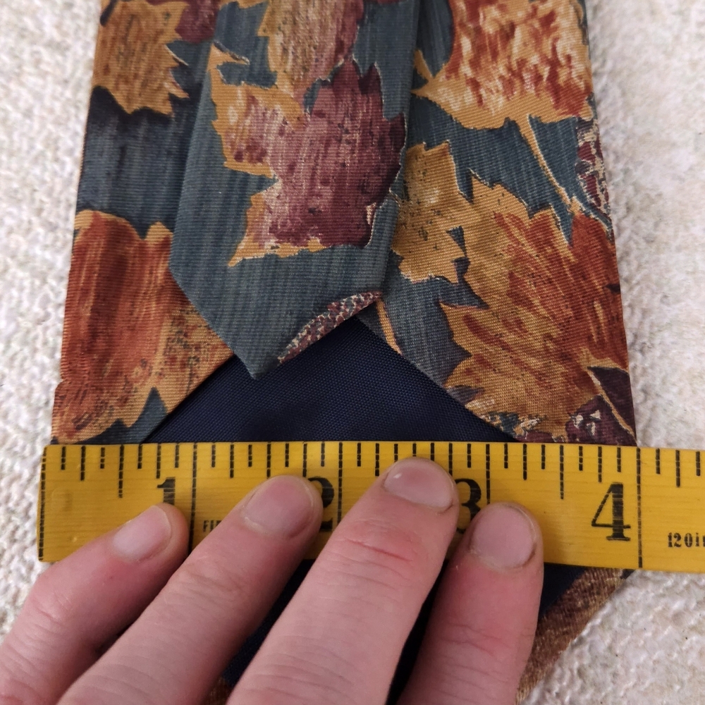Eddie Bauer Silk Tie Fall Leaves Foliage Leaf Hand Sewn USA 62" x 4" - Picture 5 of 5